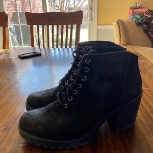 Vagabond Black Lace Up Boots